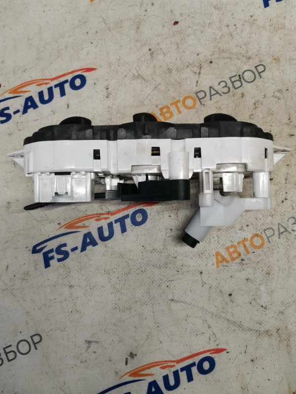 Блок управления климат-контролем Ford Focus 2 1.6 — изображение 6